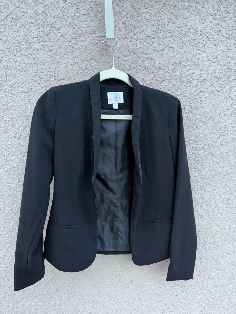 Decree Women's Black Open-Front Blazer